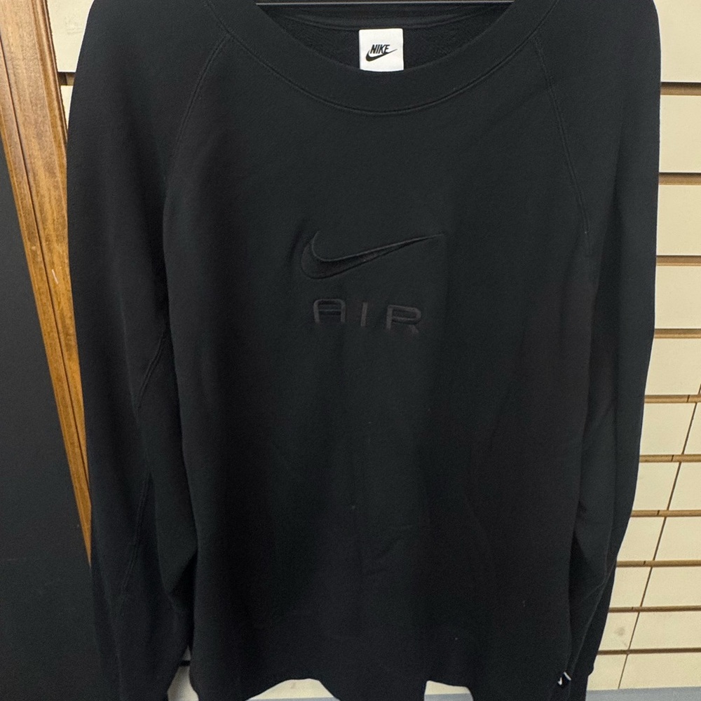 Nike Men's Black Crewneck Sweater